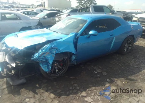 2015 Dodge Challenger Srt 392 из США, поврежденный, VIN 2C3CDZDJ1FH811579